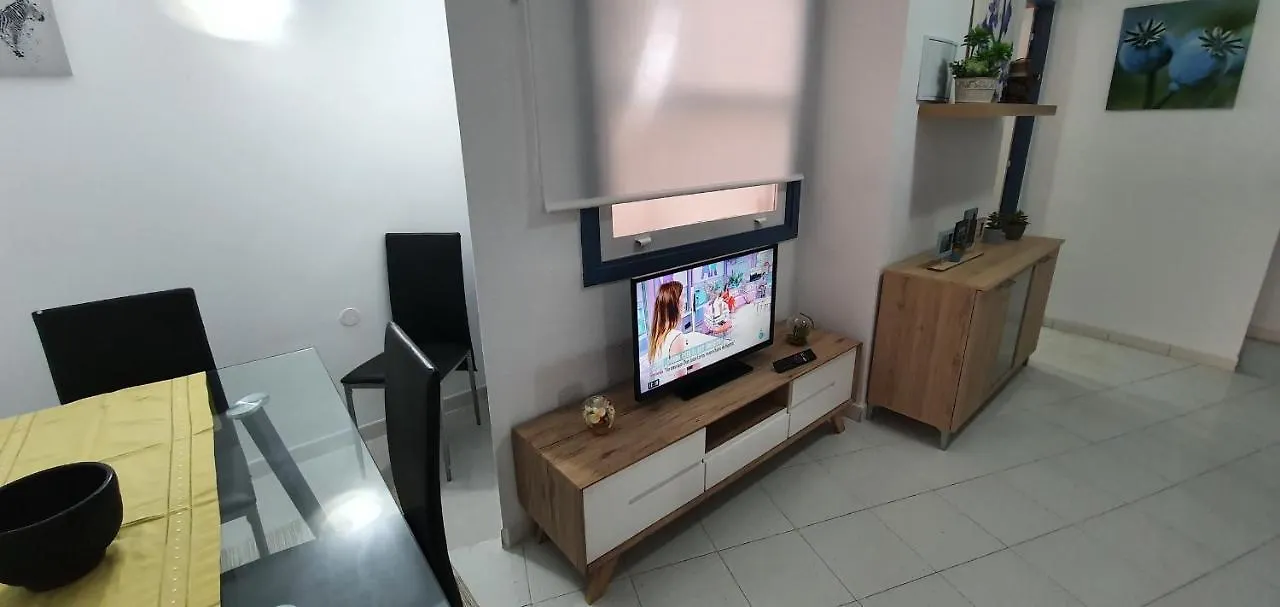 Fabulous 2-Bedroom Apartment Right On The Beach Of Los Crstianos Arona