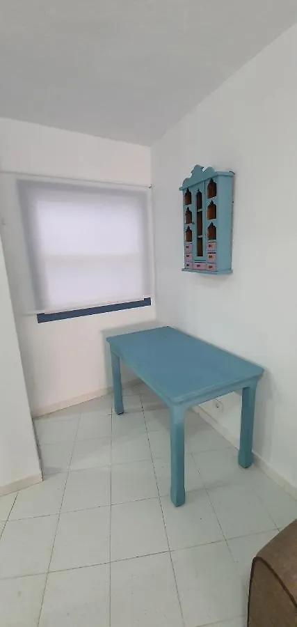 Fabulous 2-Bedroom Apartment Right On The Beach Of Los Crstianos Arona  0*, Arona (Tenerife) España