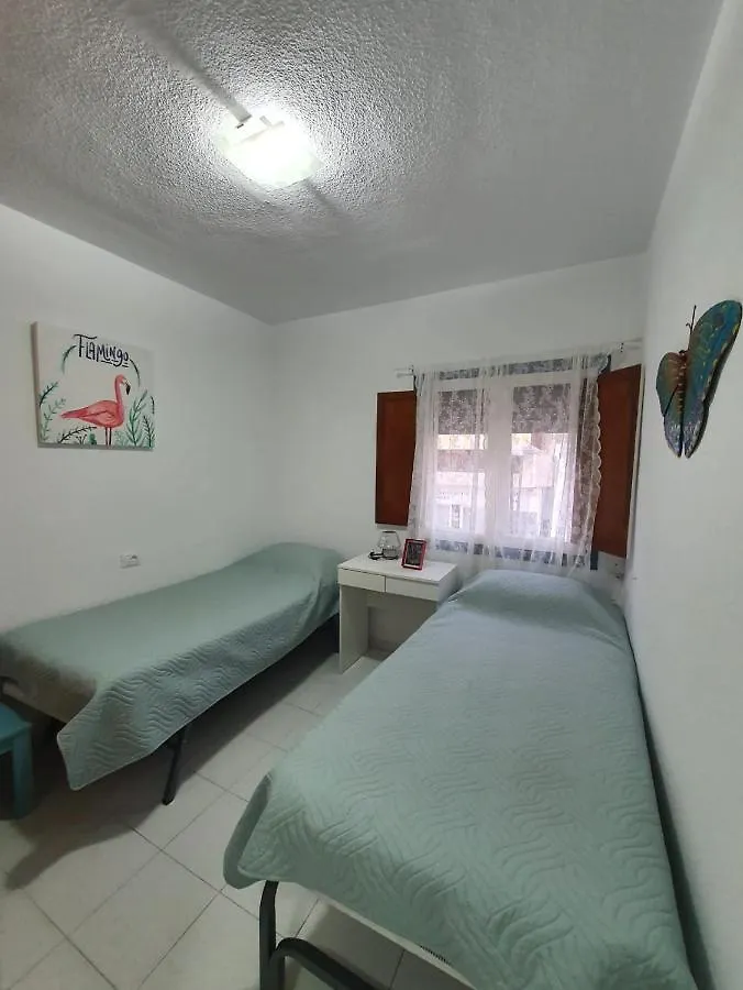 Fabulous 2-Bedroom Apartment Right On The Beach Of Los Crstianos Arona  España