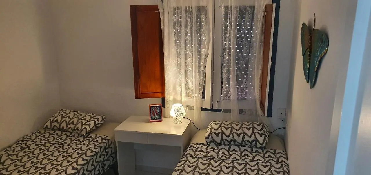 Fabulous 2-Bedroom Apartment Right On The Beach Of Los Crstianos Arona