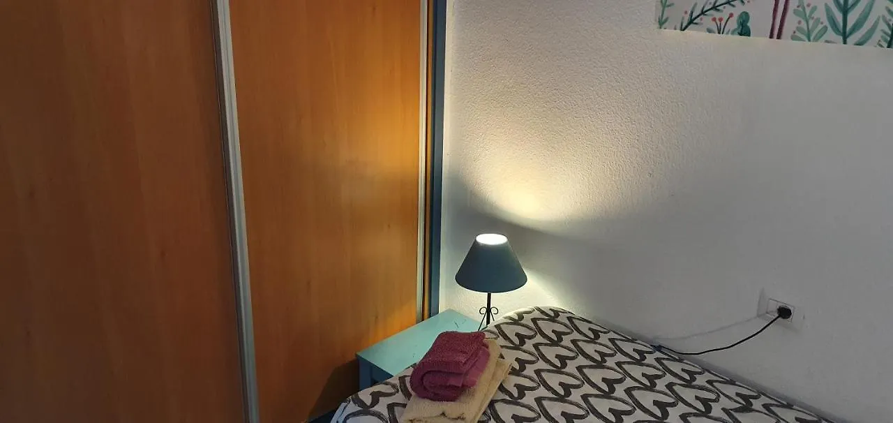 Fabulous 2-Bedroom Apartment Right On The Beach Of Los Crstianos Arona  0*, Arona (Tenerife) España
