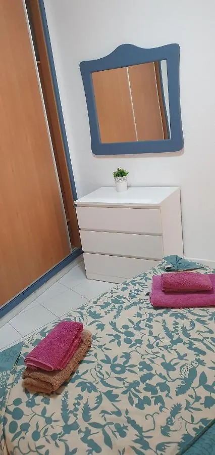 Fabulous 2-Bedroom Apartment Right On The Beach Of Los Crstianos Arona  0*, Arona (Tenerife)