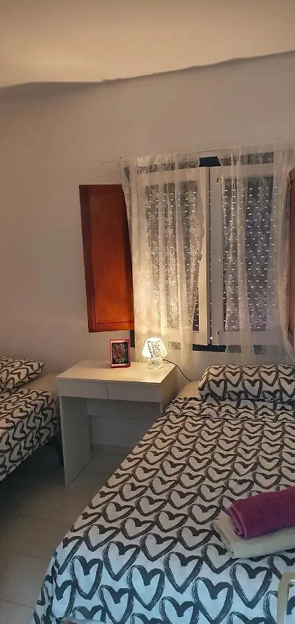 Fabulous 2-Bedroom Apartment Right On The Beach Of Los Crstianos Arona
